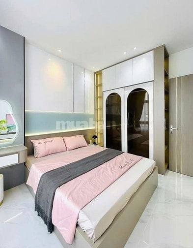 Chú Bảy Kẹt Tiền Bán Nhanh Nhà xây năm 2020 Thành Thái P.14 Q.10