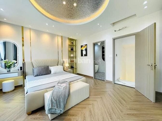 Chú Bảy Kẹt Tiền Bán Nhanh Nhà xây năm 2020 Thành Thái P.14 Q.10