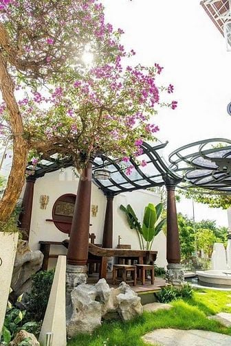 CHO THUÊ BIỆT THỰ SIÊU ĐẸP 3 MẶT TIỀN THẢO ĐIỀN QUẬN 2 GIÁ 150 TRIỆU