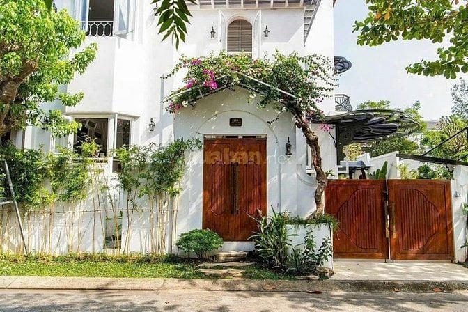 CHO THUÊ BIỆT THỰ SIÊU ĐẸP 3 MẶT TIỀN THẢO ĐIỀN QUẬN 2 GIÁ 150 TRIỆU