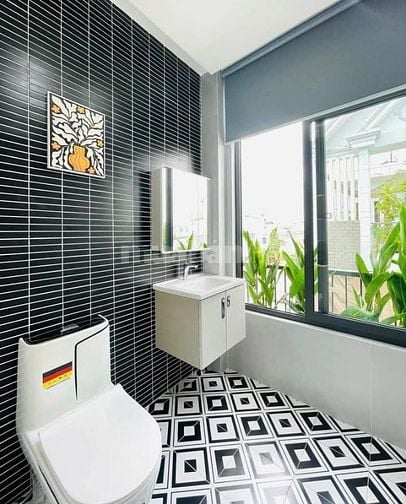 Chú Bảy Kẹt Tiền Bán Nhanh Nhà xây năm 2020 Thành Thái P.14 Q.10