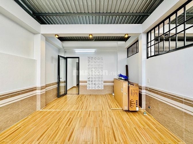 Nhà XE HƠI NGỦ TRONG NHÀ KHU ĐỒNG BỘ , KHU AN NINH