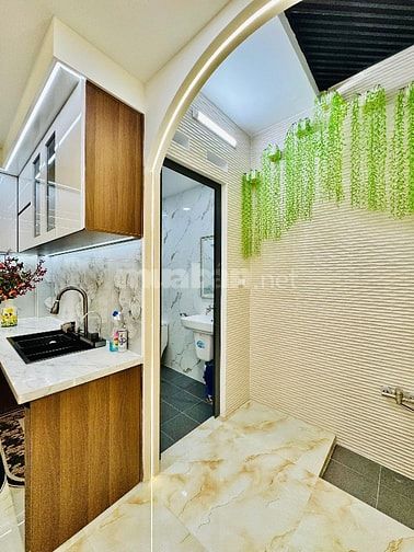 Nhà XE HƠI NGỦ TRONG NHÀ KHU ĐỒNG BỘ , KHU AN NINH