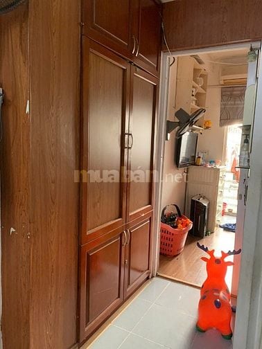 Chính chủ cần bán gấp căn hộ 1k 1n rộng 32m2 tại Gia Quất, Long Biên