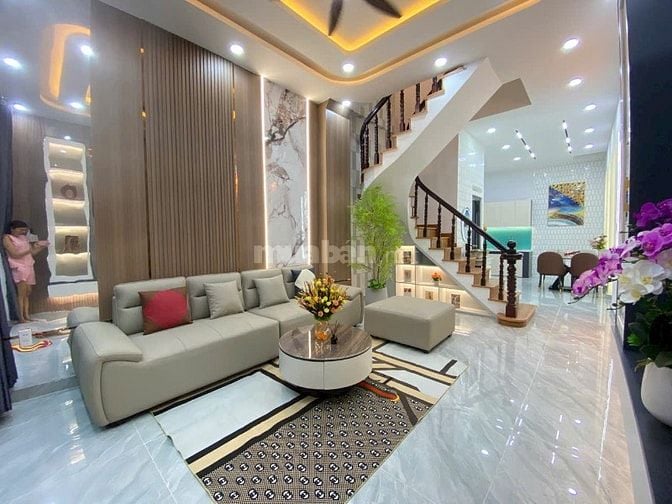 Nhà 3 lầu đẹp CAO CẤP DT:4x12m hẻm xe hơi Quang Trung, P14, Q.Gò Vấp.