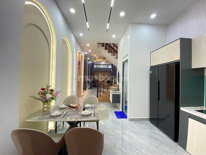 Nhà 3 lầu đẹp CAO CẤP DT:4x12m hẻm xe hơi Quang Trung, P14, Q.Gò Vấp.