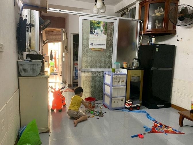 Chính chủ cần bán gấp căn hộ 1k 1n rộng 32m2 tại Gia Quất, Long Biên