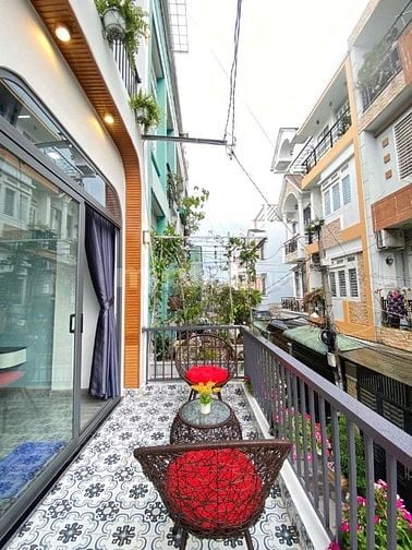 Nhà 3 lầu đẹp CAO CẤP DT:4x12m hẻm xe hơi Quang Trung, P14, Q.Gò Vấp.