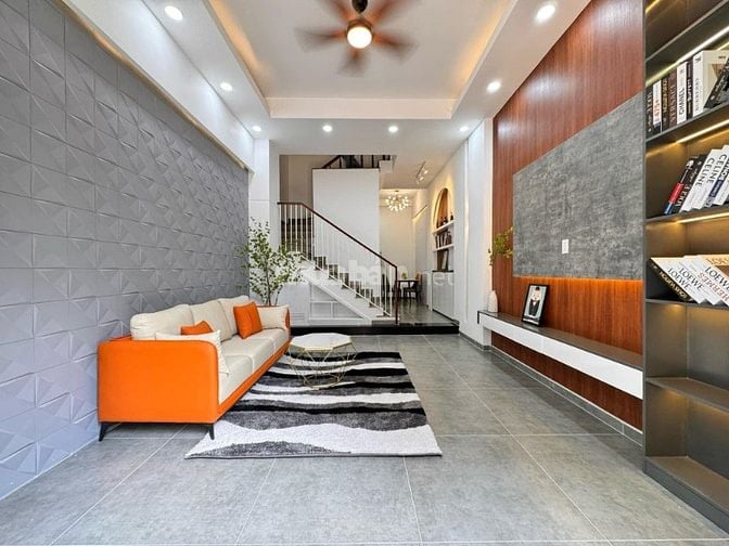 Dòng tiền 16tr-Nhà Mai Văn Ngọc 43m2/2.560 tỷ ngay chợ Trần hữu Trang