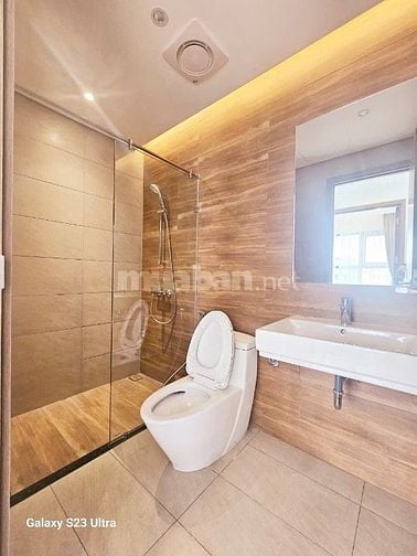 Cho thuê căn 2PN, 88m2, có ô xe hơi Diamond Celadon Q.Tân Phú,HCM