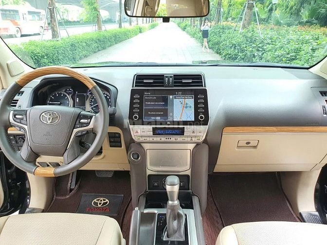 Bán Toyota Prado VX model 2022, xe cực mới, 1 chủ.