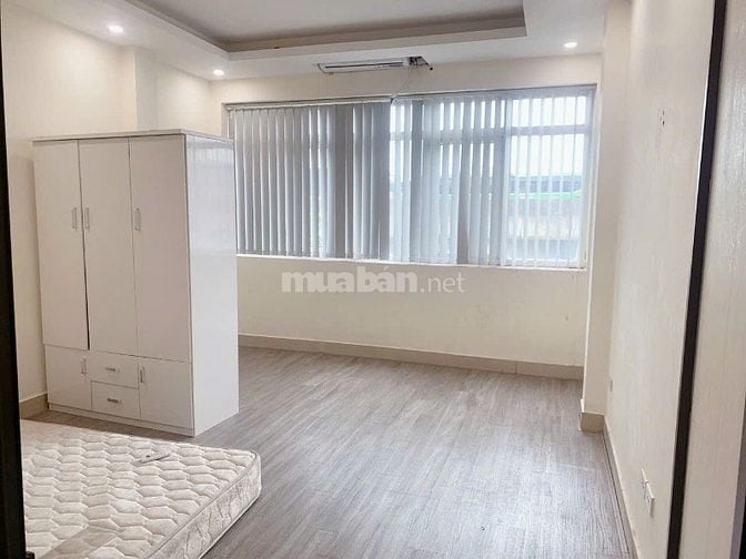 Cho thuê nhà mặt phố Nguyễn Xiển, 45m2, 5 tầng, 30tr, Thanh Xuân,HN