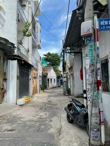 Bán nhà cấp 4, số 245/10 đường Gò Dầu, P.Tân Quý, Quận Tân Phú 