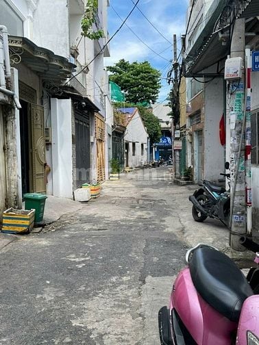 Bán nhà cấp 4, số 245/10 đường Gò Dầu, P.Tân Quý, Quận Tân Phú 