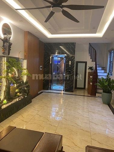 Thang máy, ba gác tránh, ngõ thoáng rộng, full nội thất Khương Đình .