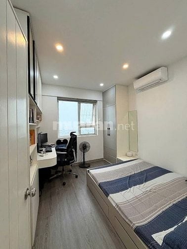 Chung cư Satra Eximland,Phan Đăng Lưu, PN130m2,3p ngủ,2wc,NT, 23tr/th
