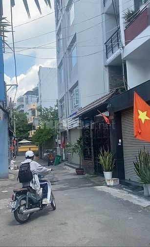 Bán nhà nở hậu 4 tầng+ST,HXH thông CMT8 TT Q10.Gần trạm Metro, 23 tỉ. 