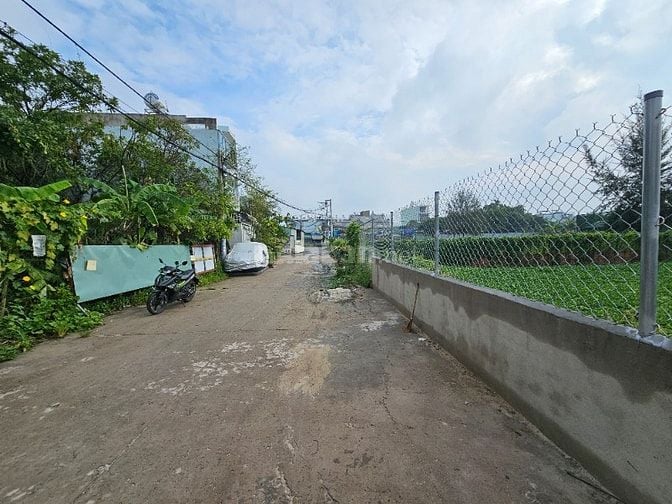 Cần bán gấp đất thổ cư . Đường rộng