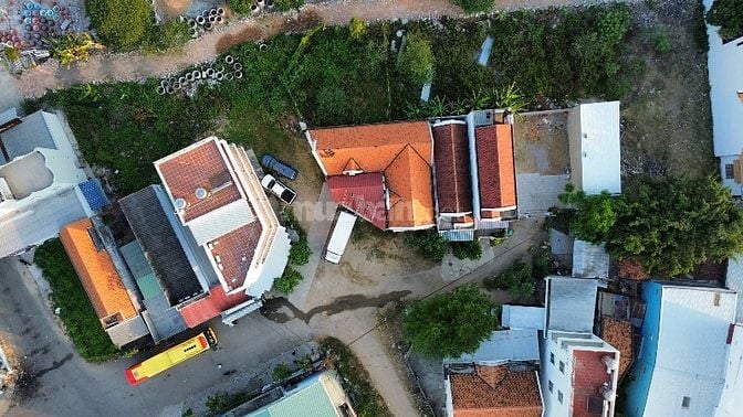 NHÀ GÓC NGÃ TƯ - 2MT ĐƯỜNG, ĐANG CÓ DÒNG TIỀN CHO THUÊ > 5 TỶ/ NĂM: 8T