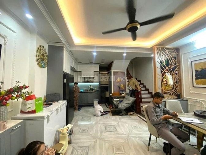 Bán nhà  Trần  Quốc  Vượng, Cầu Giấy,  6 Tầng đẹp như mơ,  10.3 TỶ, FU