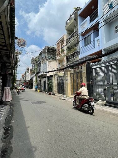 Bán nhà MT 12 Võ Thành Trang, P11, Tân Bình; DT 123m2, 6 tầng, 21,5 tỷ