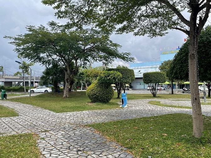 NHÀ GÓC NGÃ TƯ - 2MT ĐƯỜNG, ĐANG CÓ DÒNG TIỀN CHO THUÊ > 5 TỶ/ NĂM: 8T