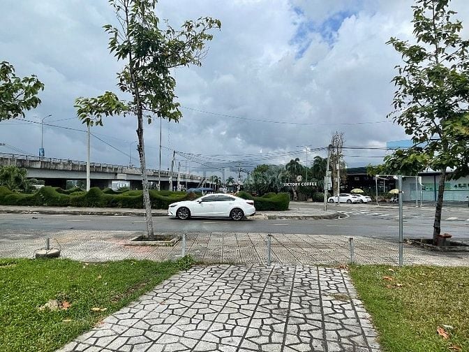 NHÀ GÓC NGÃ TƯ - 2MT ĐƯỜNG, ĐANG CÓ DÒNG TIỀN CHO THUÊ > 5 TỶ/ NĂM: 8T
