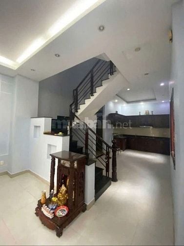 Nhà HXH đường Lê Thúc Hoạch - 4x13m - 2 Lầu