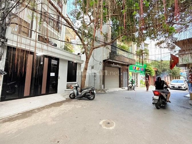 Bán nhà phố Giải Phóng 150m2, 6 tầng, thang máy, ngõ ô tô tránh, 18 ph