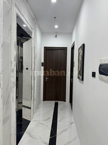 Bán nhà phố Giải Phóng 150m2, 6 tầng, thang máy, ngõ ô tô tránh, 18 ph