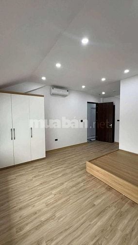 Bán nhà phố Giải Phóng 150m2, 6 tầng, thang máy, ngõ ô tô tránh, 18 ph