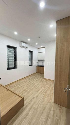 Bán nhà phố Giải Phóng 150m2, 6 tầng, thang máy, ngõ ô tô tránh, 18 ph