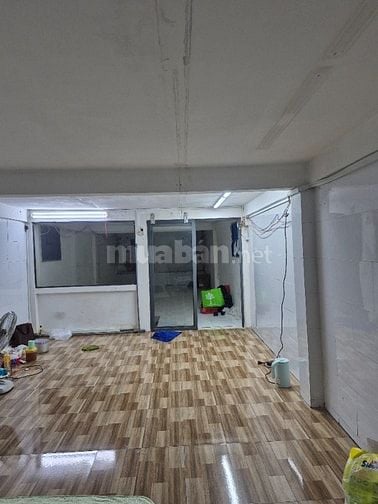 Bán căn hộ nhà tập thể, 1 trệt 1 lửng mặt tiền Điện Biên Phủ