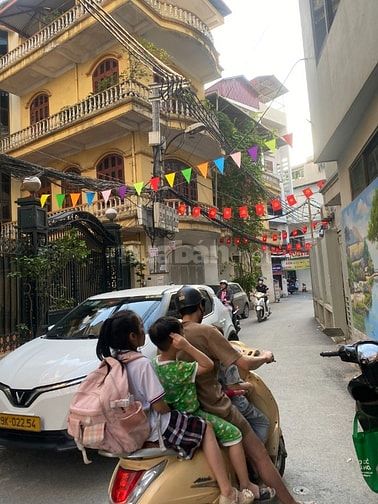 BÁN NHÀ LẠC LONG QUÂN, PHÂN LÔ QUAN CHỨC, Ô TÔ, 75,3 M2, GIÁ 18,7 TỶ