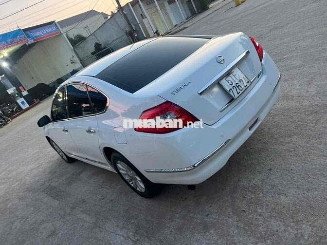 Nissan Teana 2010 2.0 AT