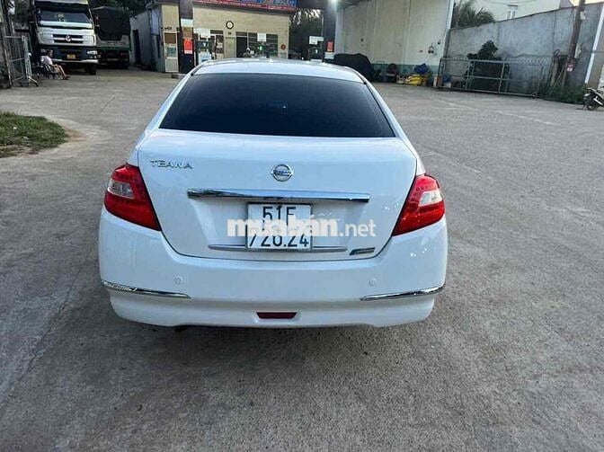 Nissan Teana 2010 2.0 AT