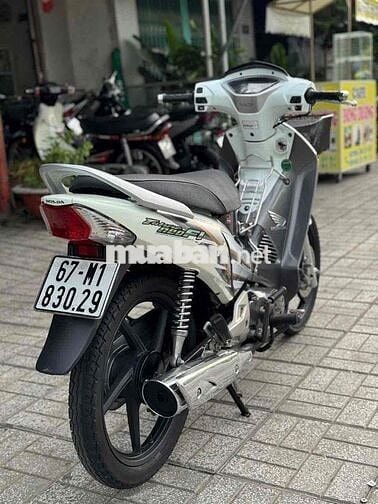 Fu Neo kim úp áo Fi 209 biển 67