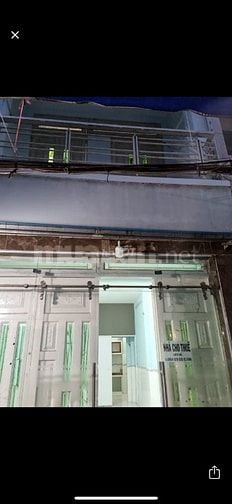 Cho thuê nhà hẻm 4m Cách Mạng Tháng 8, P.10, Q.3 giá 11.9tr