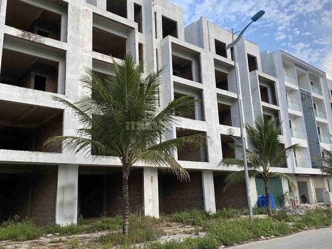 BÁN GẤP LK5 TẦNG – GIÁ SỐC CHỈ 4.8 TỶ, BIỂN SẦM SƠN, KHU ĐÔ THỊ FLC 
