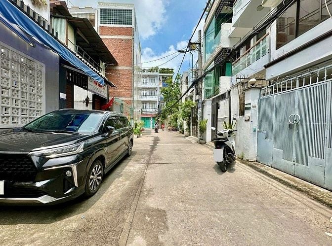 Bán nhà 2 tầng HXH 8m khu vip Bùi Đình Túy 