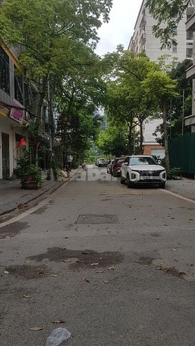Bán nhà Phân Lô TĐC THANH AM ( Xóm Lò) - Long Biên, 75m2 - Mt 5.3m. Lô