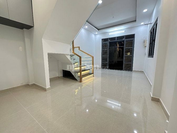 Giảm 1tỷ còn 5,8 tỷ TL lộc,  nhà Đẹp HXH Phan Văn trị, 5x10m NH