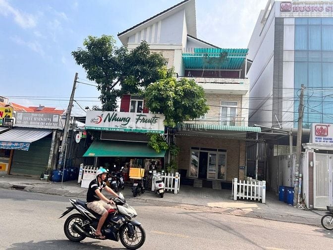Bán Nhà Mặt Tiền 1 trệt 3 lầu 48 phòng trọ thu nhập 100 triệu / Tháng
