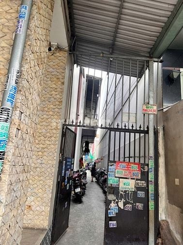 Bán Nhà Mặt Tiền 1 trệt 3 lầu 48 phòng trọ thu nhập 100 triệu / Tháng