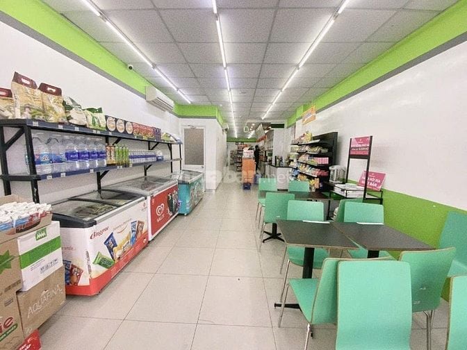 Mặt tiền giáp Quận 5 DT 144m2 4 tầng siêu rẻ, kế Chợ Rẫy, DHYD