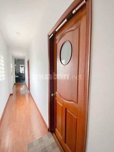 Mặt tiền giáp Quận 5 DT 144m2 4 tầng siêu rẻ, kế Chợ Rẫy, DHYD
