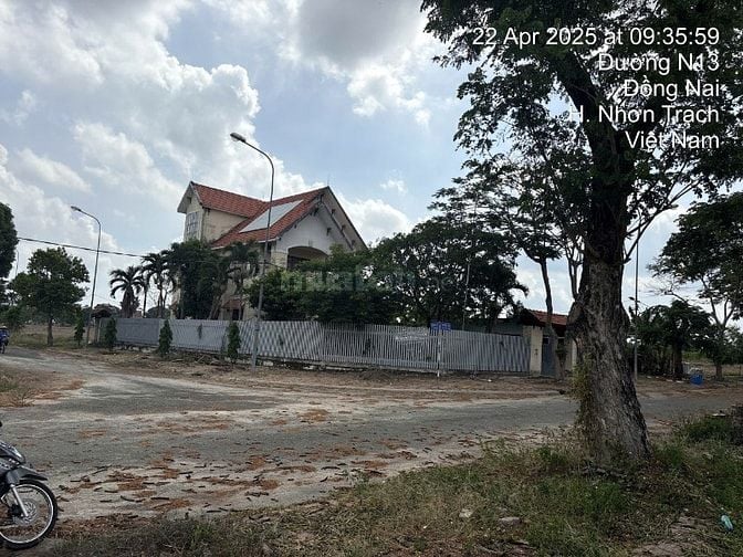 Lô đất 168m2 KĐT XDHN vị trí tiềm năng, sổ đỏ cầm tay, giá 2,9 tỷ thươ