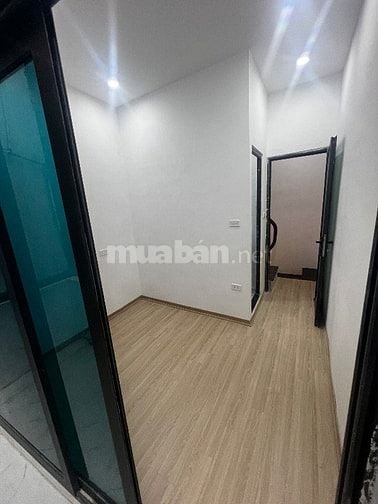 Bán nhà riêng 4 tỷ, 20m2 x 5 tầng ở Nguyên Khiết, Phúc Tân, Hoàn Kiếm