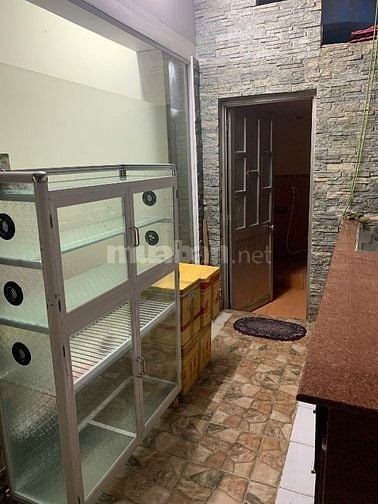 CHDV 35m2, 1PN,1PK, có cửa sổ trời, trung tâm Q12