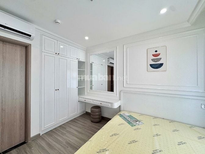 CẮT LỖ bán 3pn - giá 3,3 tỷ nhà mới view thoáng, Đã có sổ- Vinhomes Q9